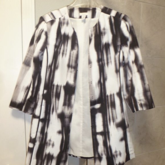 Chico's Women's Long Jacket w/side pockets & hook closure Size 1 - Picture 1 of 9